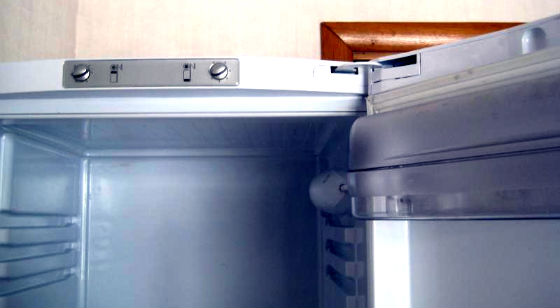 Перевесить двери холодильника в Можайске | Вызов мастера по холодильникам на дом